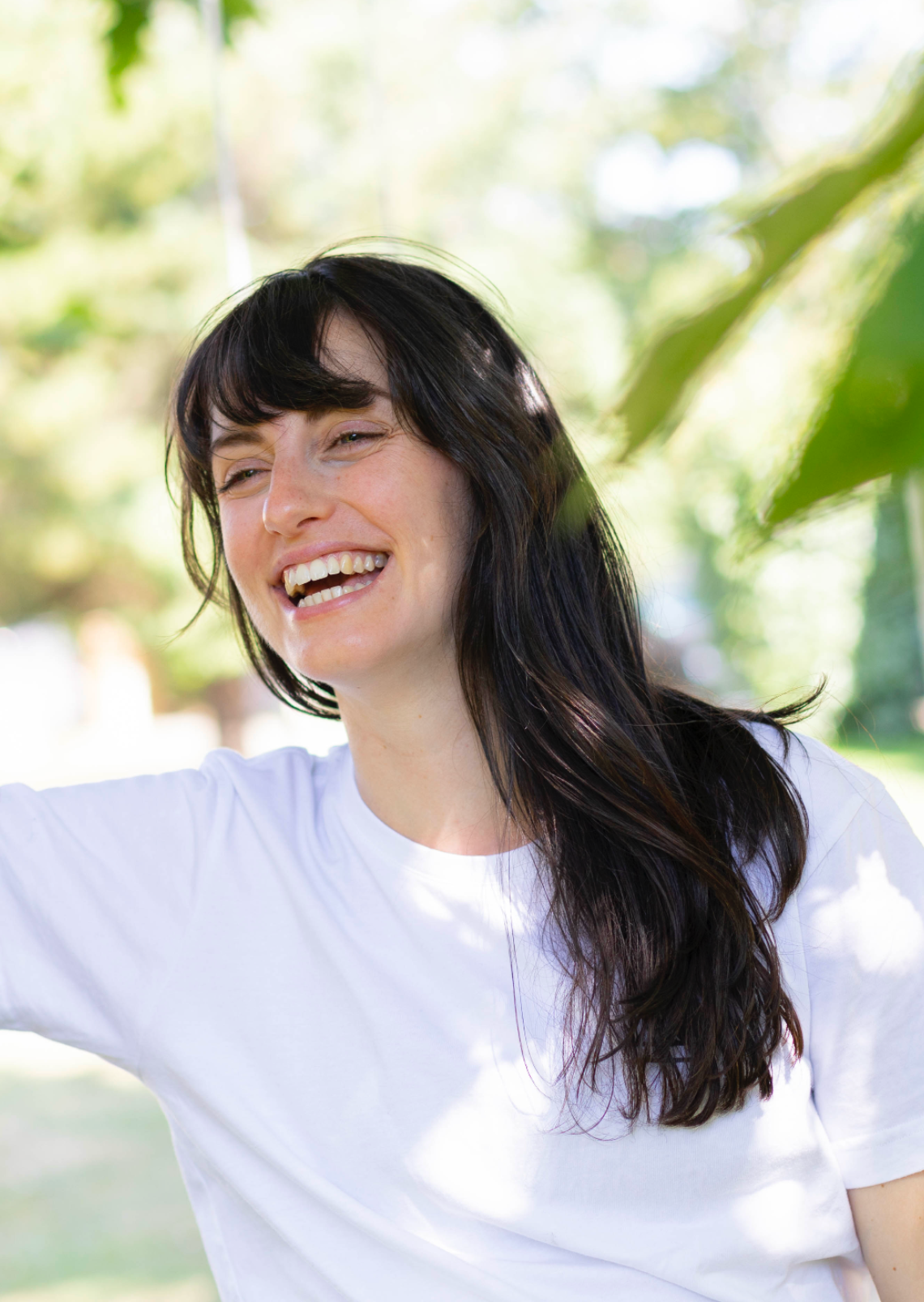 Julie Goodchild, coach sportive, prof de yoga et créatrice de Bon Jour, aide les mamans épuisées à retrouver leur équilibre